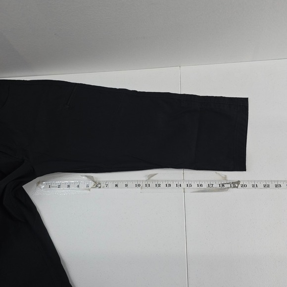 Eddie Bauer Womens WR W Tech Capri Pants Black Size 8 Nylon Spandex - Picture 4 of 9